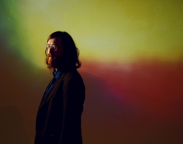 オッカーヴィル・リヴァー、新作『In The Rainbow Rain』のモダンなサウンド・デザインを岡田拓郎が分析する