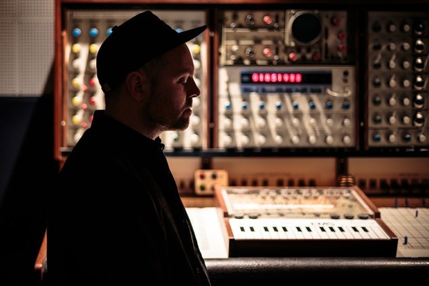DJシャドウ『Endtroducing.....』から20年、ビート/サンプリング革命もたらした90年代と一筋縄ではいかない新境地を紐解く