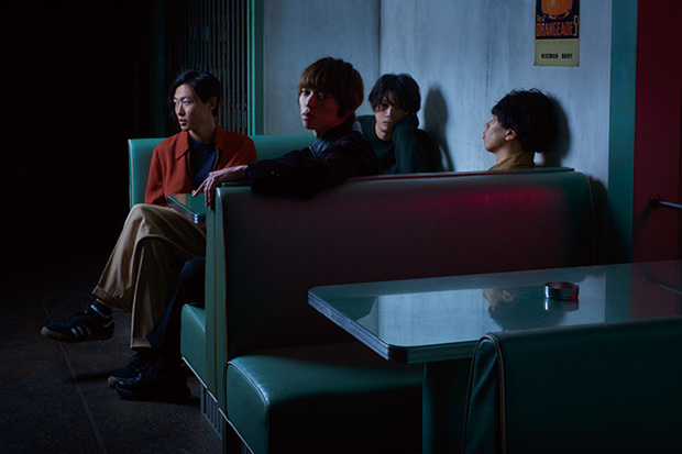 PAELLAS『Yours』 官能的に揺らめく〈リヴァイヴァルとしての80sポップ〉