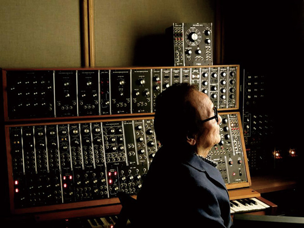 冨田勲『MISSING LINK of TOMITA 日本コロムビア初期作品集 1953-1974』 シンセサイザー音楽以前、アーリーTOMITAの世界