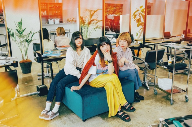 Hump Back 『人間なのさ』 〈大阪 ガールズロックバンド Hump Back〉という短いプロフィールの違和感
