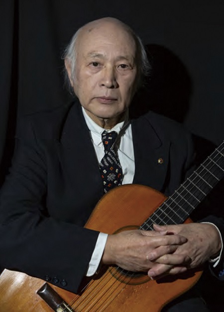 ソンコ・マージュ『大地に生きる』 ユパンキの魂を継ぐ孤高のギター、最新スタジオ録音盤