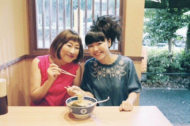 上原ひろみが求めるのはサプライズ! 矢野顕子とのライヴ盤で実践した、限界を超えるためのアレンジ術と相乗効果を明かす
