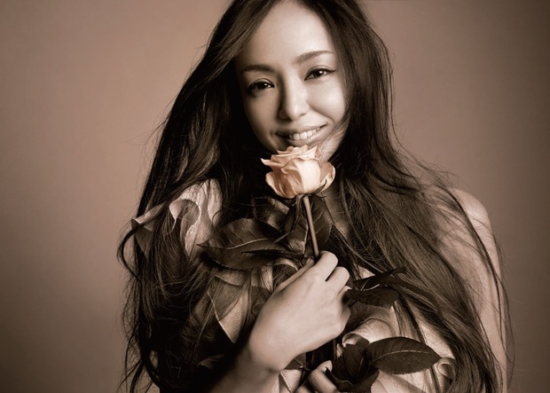 安室奈美恵 『Finally』 日に日に強まる名曲たちの宝石のような輝き、25年の足跡を辿るオールタイム・ベストアルバム