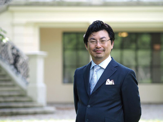 〈闘うピアニスト〉赤松林太郎、ストイックな録音方法で鐘にまつわる12の楽曲を熱く奏でた新作『そして鐘は鳴る』を語る