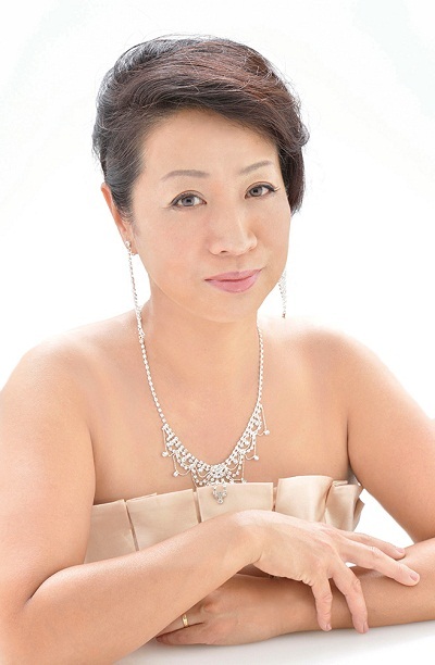 ソプラノ歌手の浜田理恵が語る、言葉遊びをテーマに「不思議の国のアリス」の裏側描いた公演「言葉は歌い、音楽は語る」