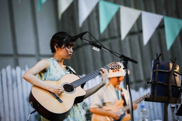 藤原さくらが示した 音楽が生まれる場所 Mabanuaらバンド メンバーと行なった初の野音公演をレポ Mikiki