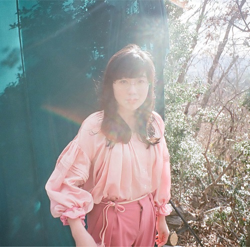 柴田聡子が 全員幸せになるぞ と決意した新作 がんばれ メロディー Mikiki 柴田聡子が 全員幸せになるぞ と決意した新作 がんばれ メロディー Mikiki