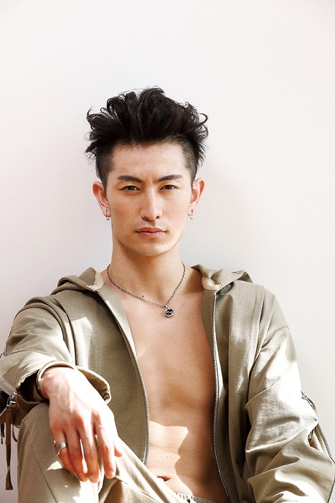 伊万里有『My Name Is...』 注目の俳優が念願のアーティスト・デビューで見せたかった〈本当の自分〉の姿とは?