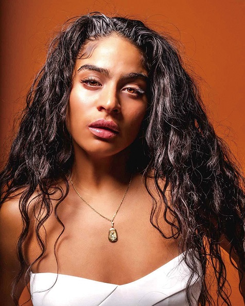 ジェシー・レイエズ(Jessie Reyez)『Before Love Came To Kill Us』ビリー・アイリッシュも惚れ込んだカナダの歌姫