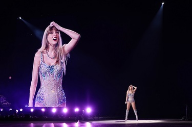 テイラースウィフト TaylorSwift 直筆サイン入りＣＤ 新品未開封 直筆サイン入り Taylor Swift TTPD CDアルバム 新品 輸入盤