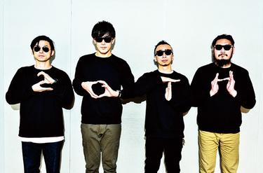the band apartがアコースティック編成(naked)名義で結成25周年の