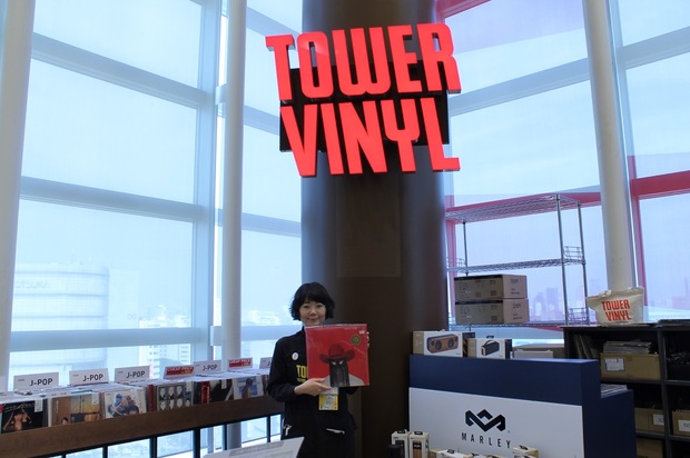 【TOWER VINYL太鼓盤!】第2回 〈タワレコメン〉のドラッグディーラー、ジョイ・ディヴィジョン40周年盤などロックな5枚