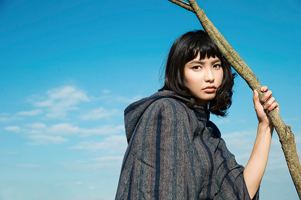 植田真梨恵に何が起きたのか? 変化を受け入れ、強さと優しさに満ちた光の歌届ける新シングル“スペクタクル”を語る