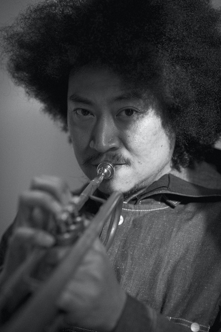 黒田卓也のアートはジャズから〈ミュージック〉へと開かれた