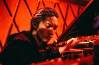 NYで活躍する日本人鍵盤奏者BIGYUKI、早くもハマ×Hsuのベース対談が上位獲得した6月度Mikiki記事アクセス・ランキング