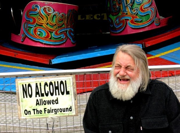 ROBERT WYATT 『Different Every Time』 全キャリア総括する2枚組ベスト盤登場、代表的ソロ作も8枚同時に再発
