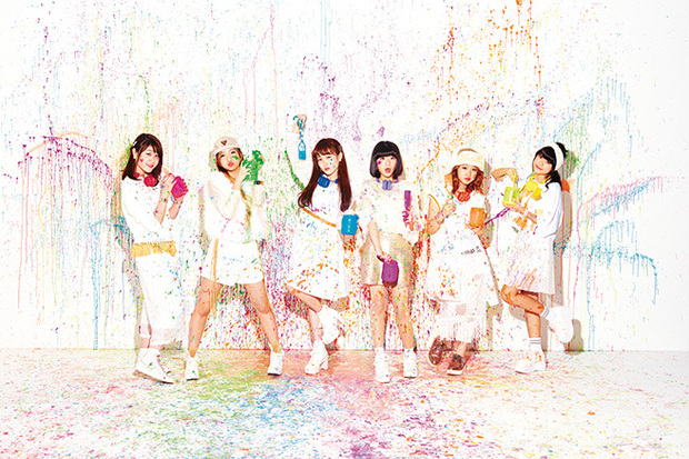 女子中高生ヴォーカル・グループ、Little Glee MonsterがChara指揮の新曲など収めた初アルバム『Colorful Monster』を語る