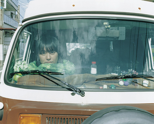 中村一義『最高築』 僕の人生はバラ色に変わった!! 20年の歩みを最高の仲間と再構築したベスト盤は2枚目の〈金字塔〉
