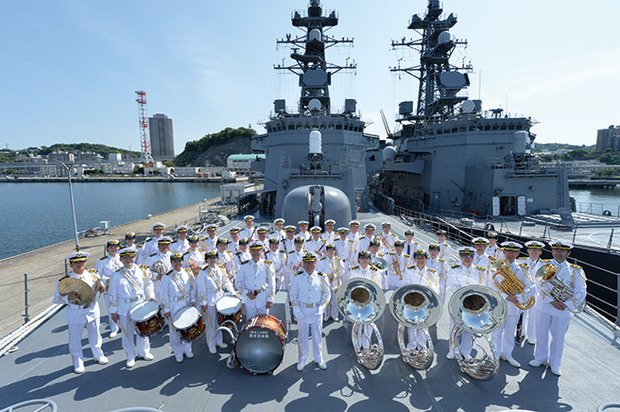 海上自衛隊東京音楽隊 樋口好雄 三宅由佳莉 シング ジャパン 心の歌 シング ジャパン 歌でみんなの心をひとつに Mikiki