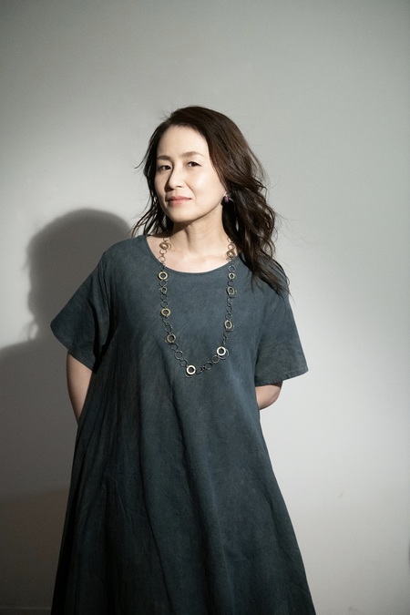 西山瞳トリオ『Calling』久しぶりのトリオ作で追い求めた、音楽の〈普遍的な強度〉